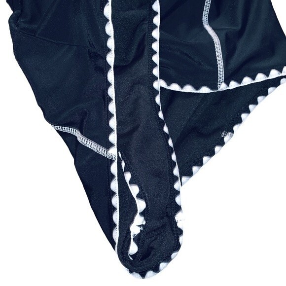 CUPSHE NWOT One Piece Swimsuit Black White Crochet Trim Size M - Picture 8 of 10